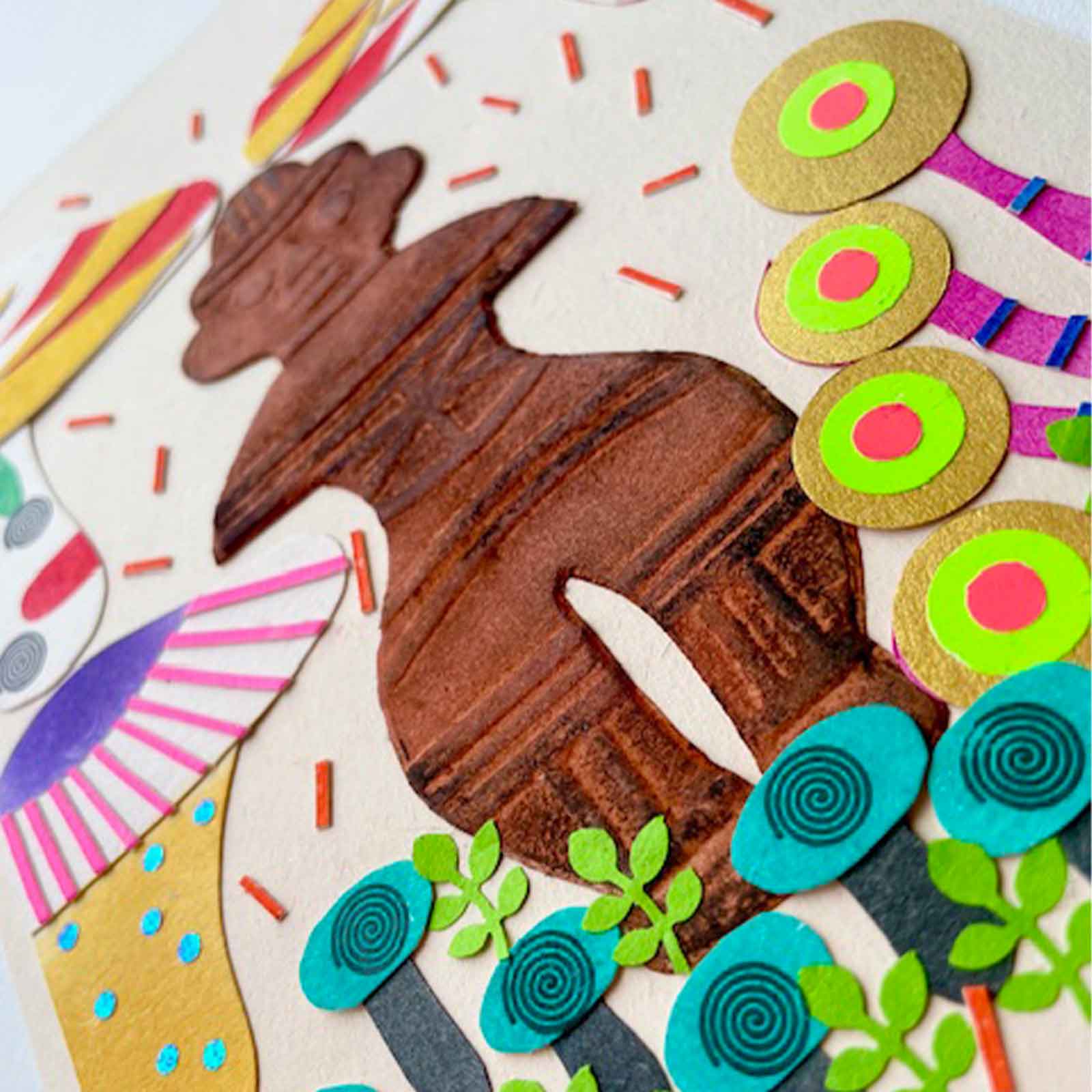 造形作家あんドーナツ/切り絵の縄文土器ときのこ