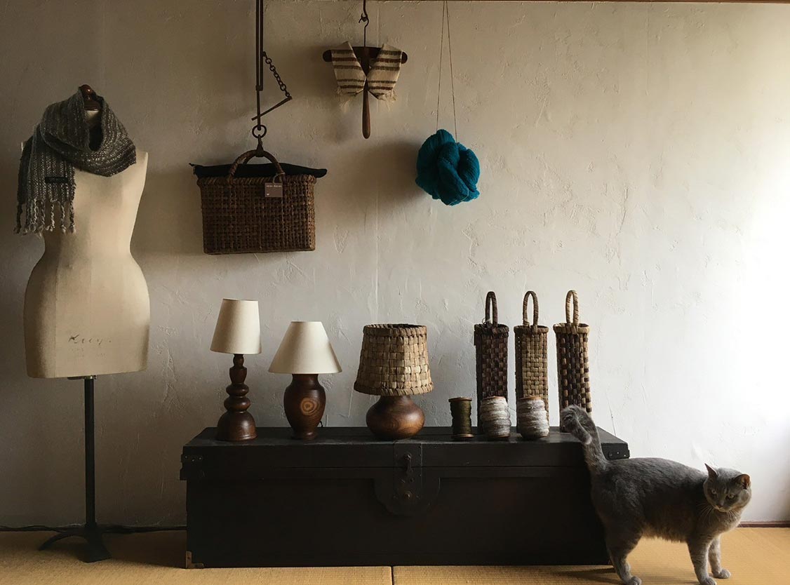 iciri piciri/胡桃おつまみ入れ