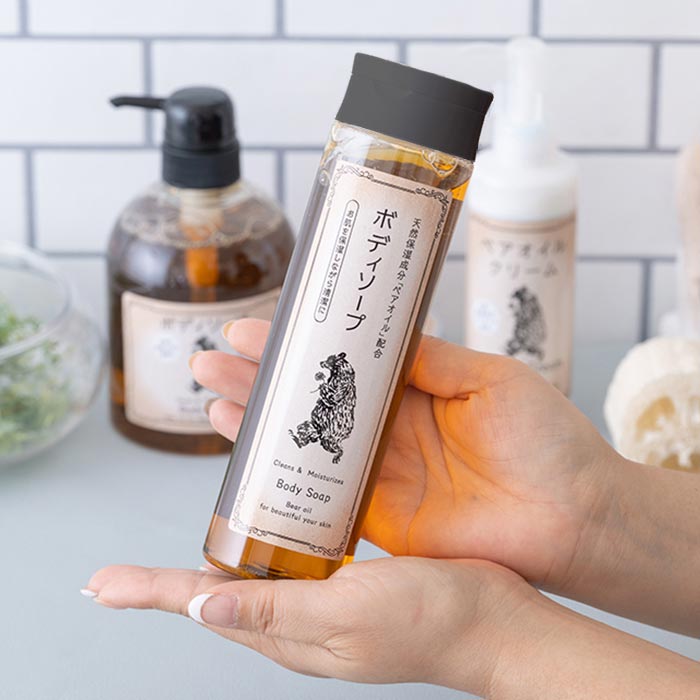 ＜ギフトセット＞ベアオイルクリーム×1,ボディソープ×1/ポストカード付き