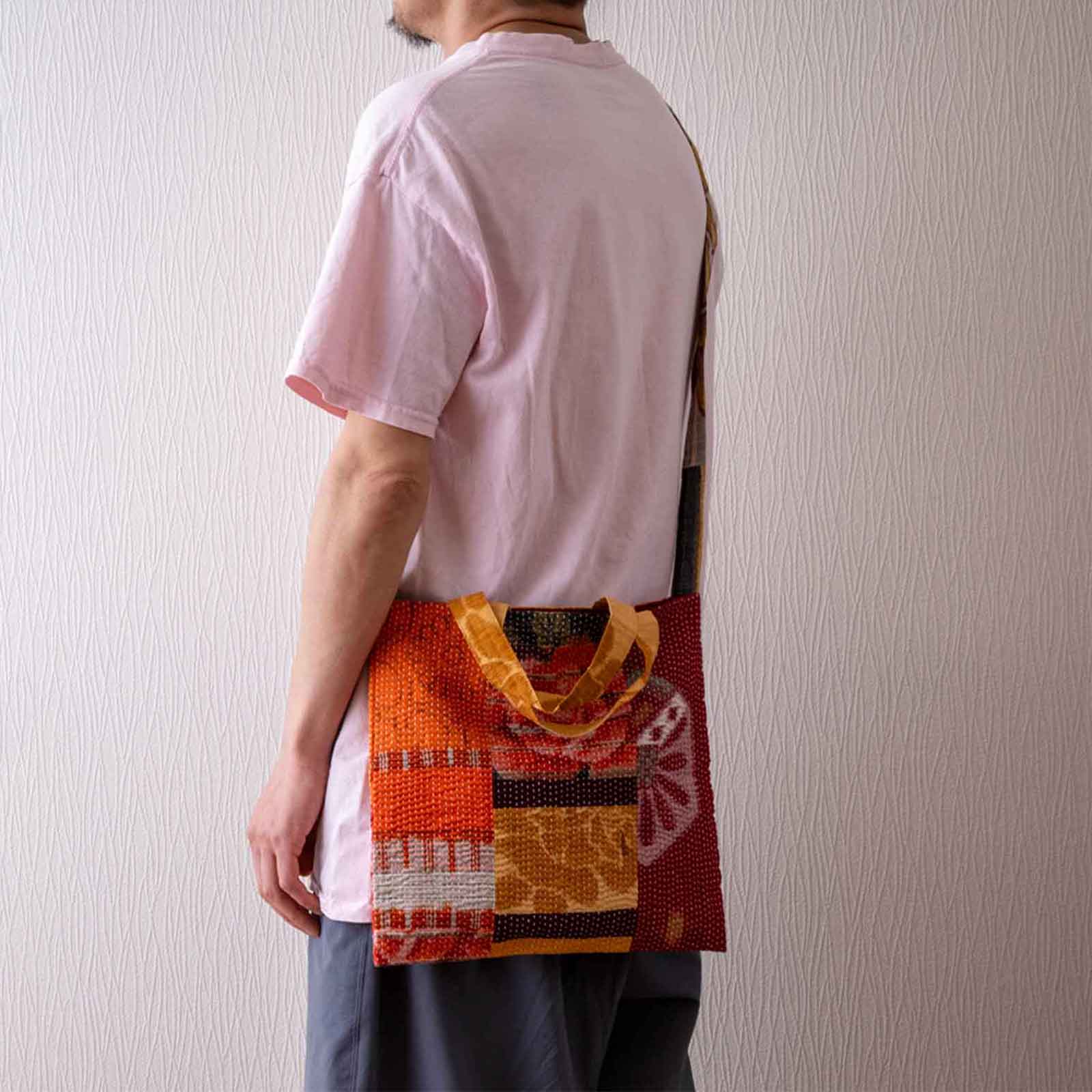 布羊舎/古布の刺し子ショルダーバッグ/紅パッチワーク