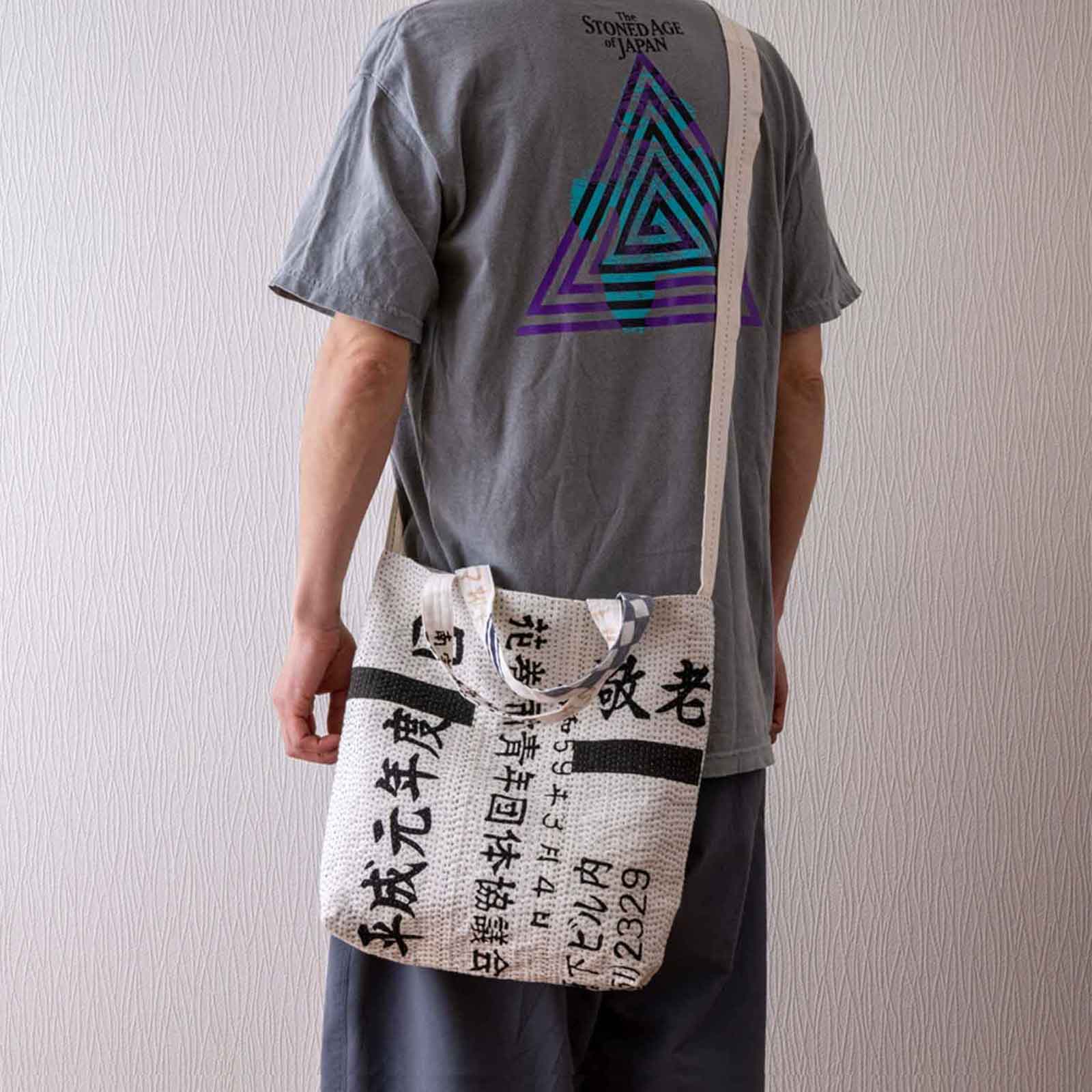 古布 紙布 手提げ 民藝 希少 筆文字 和風 レトロ バッグ 布羊舎/古布の刺し子ショルダーバッグ/筆文字パッチワーク