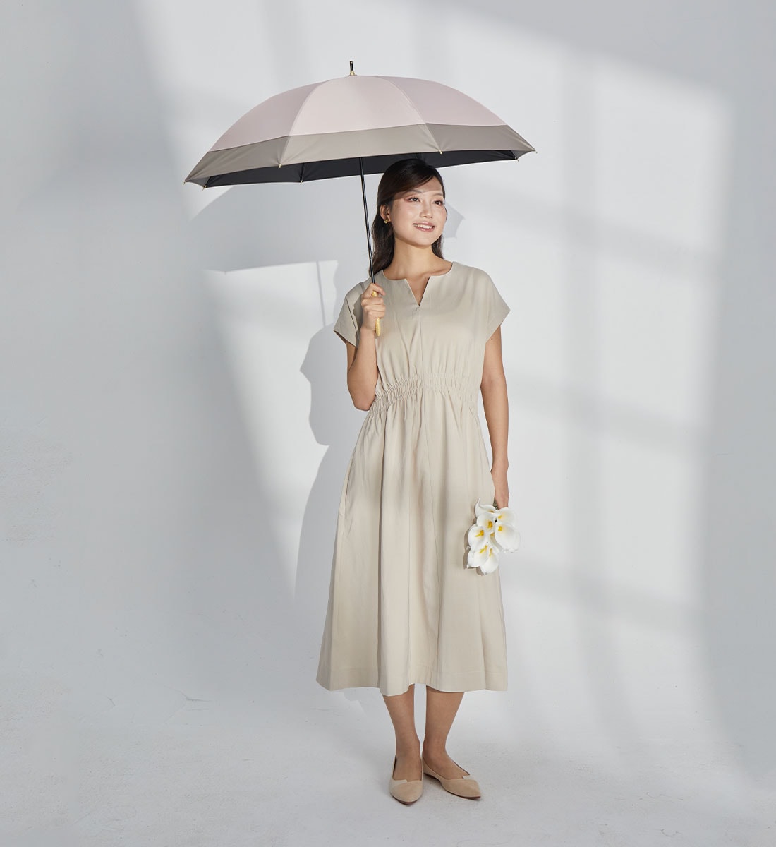 アリスさま専用KanazawaPOLES 113cm 30cm グレー×ベージュ 2026新作】ラタン ショート丈 晴雨兼用傘 55cm 日傘 雨傘～prism