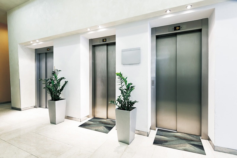 �ڼ��������۸��إޥåȡ����ե����ѥޥå� Office & Decor Brush / �֥�å��� 120��160cm