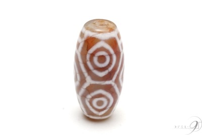【紅竜紋　白　龍眼天珠　約25mm×12mm】【メール便不可】r|一粒単位|龍眼天珠（リュウガン）