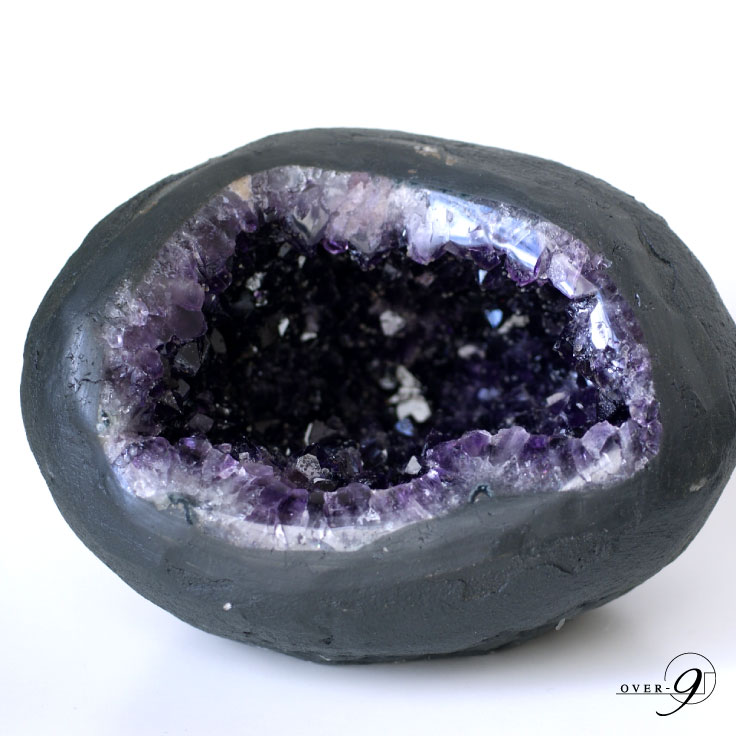 アメジストドーム 3.2kg 【鑑別書付き】 ジオード 笑口 トレジャー