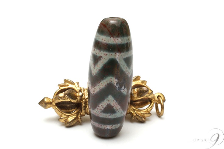 紅朱砂 老玉髄 山形天珠 約38mm×14mm】【メール便可】