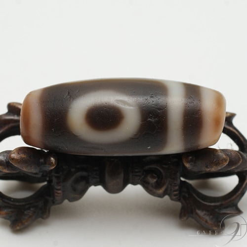 超激レア珍品‼︎ 古代老礦石　龍紋　たまご型卍一眼天珠　マニア向けフジヤマ 超激レア珍品‼︎ 古代老礦石 龍紋 たまご型卍一眼天珠