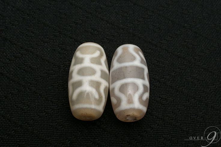 老玉髄天珠 白 降魔杵法器天珠 約20mm×10mm】【メール便可】 金剛杵天珠