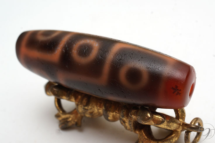 西蔵老礦龍紋九眼天珠 西蔵老礦龍紋九眼