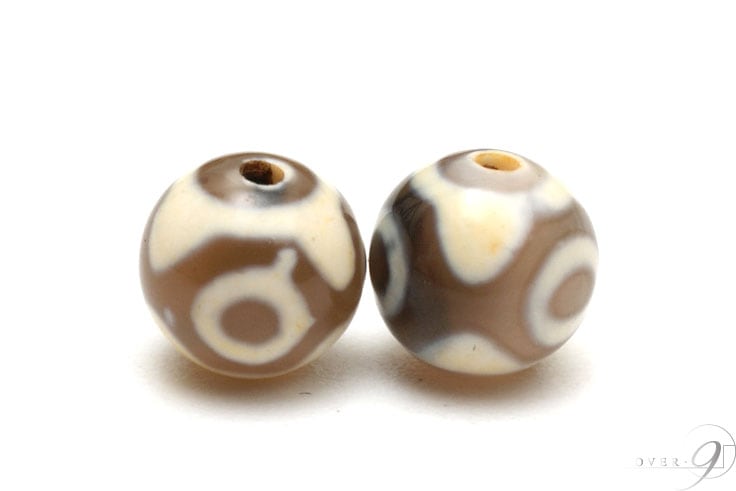 9/15迄の破格値下げ‼️本物‼️超希少‼️高級老礦金剛虎牙三眼天珠　約35×11mm 12月9日販売開始】 【老玉髄天珠 虎牙三眼天珠 約8mm玉】【メール便可