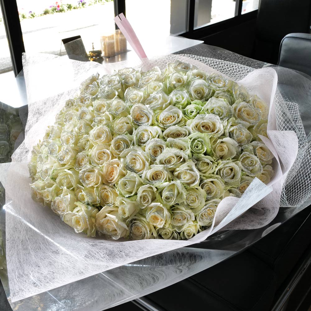キラキラ白いバラ 100本の花束 | バラ・生花,白いバラ,花束