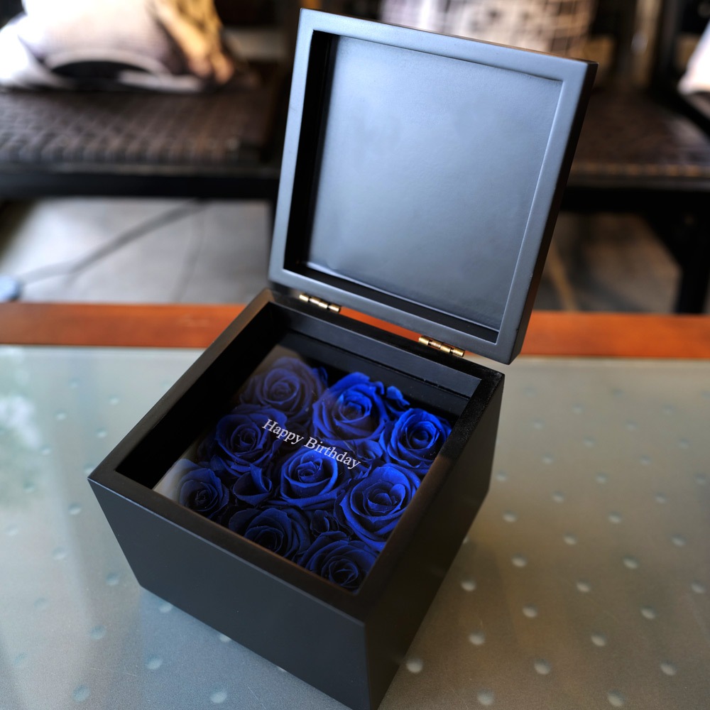 青いバラ9輪 プリザーブドフラワー BLACK CUBE BOX