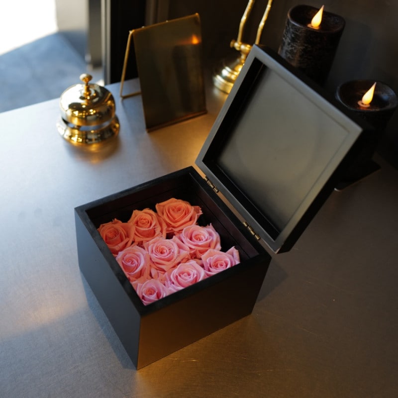 �ԥ󥯥����� 9�� �ץꥶ���֥ɥե� BLACK CUBE BOX