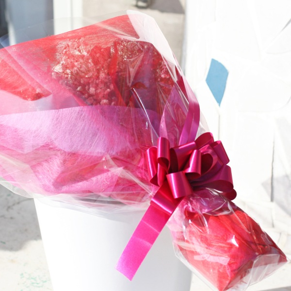 30本赤バラブーケ 60＊50cm ラッピングリボン 2重❣️枯れない花 永生