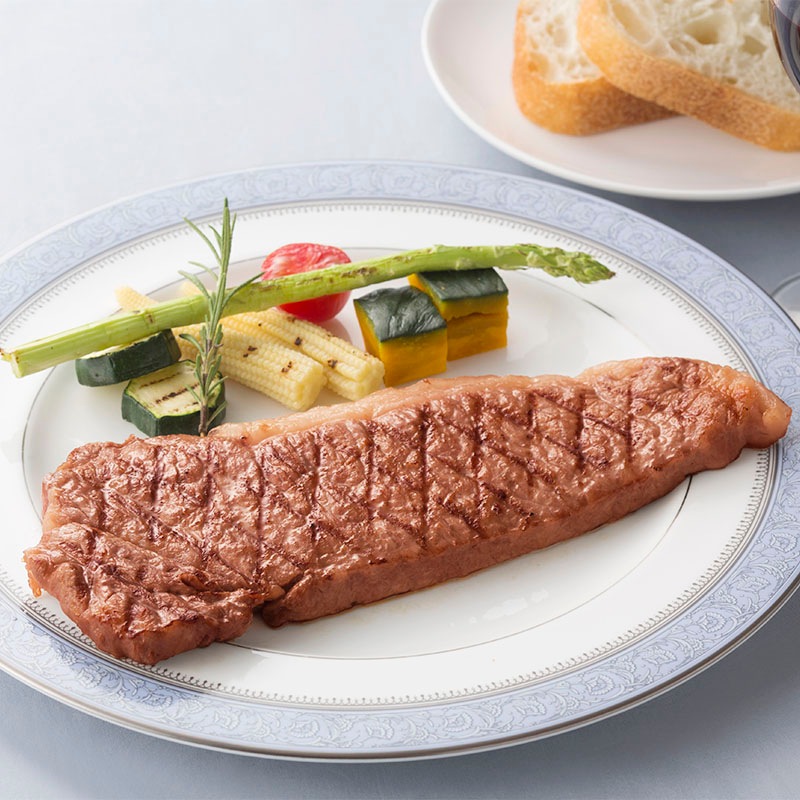 父の日特別セット！黒毛和牛サーロインステーキ2枚入＆日本酒「牛と鉄板」セット（送料込）【厳選された黒毛和牛と日本酒の共演】（冷蔵）