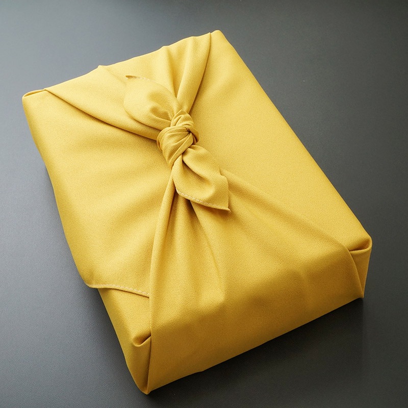 神戸牛ギフト包装｜高級感ある桐箱を風呂敷包で｜森谷商店