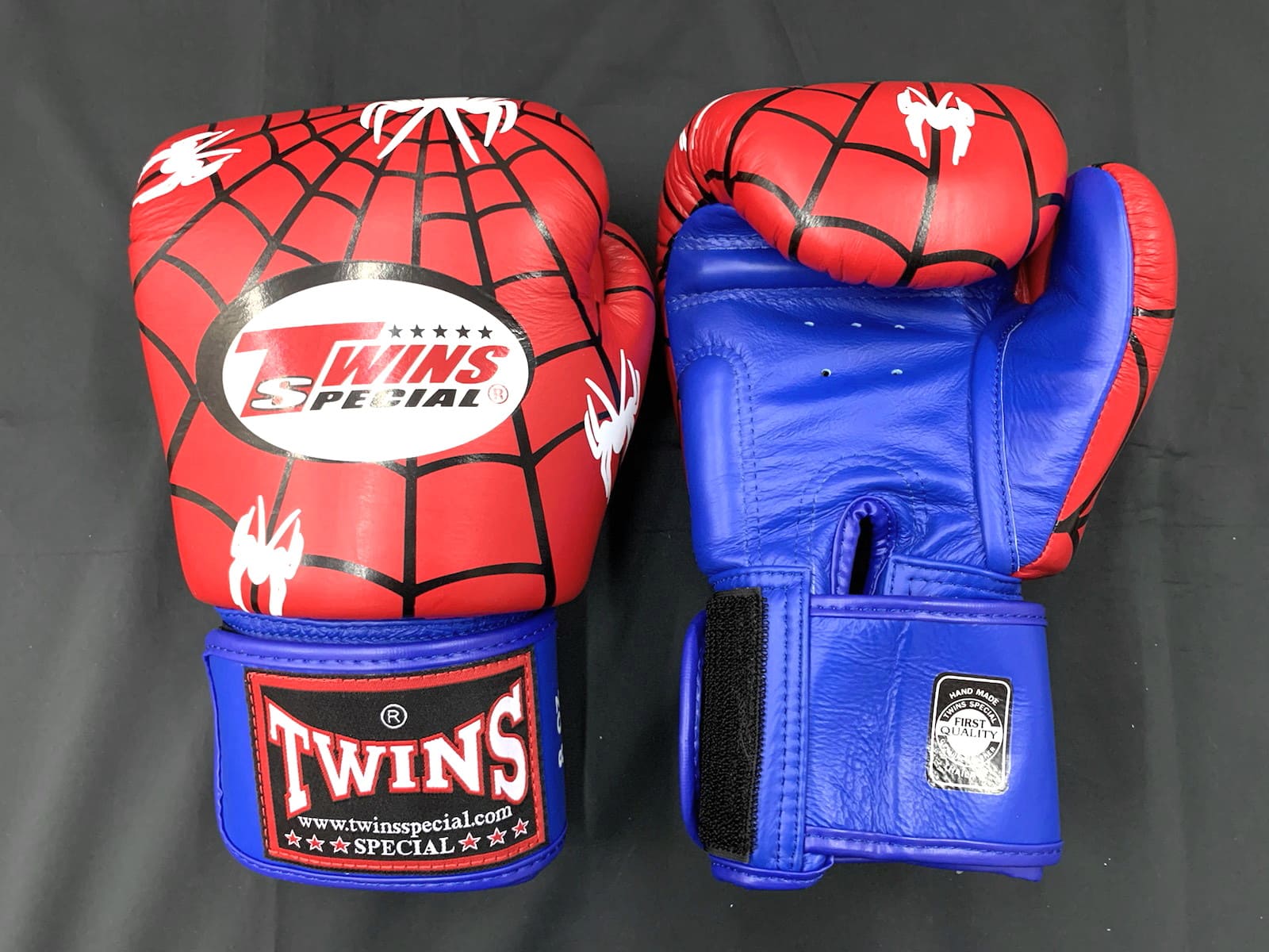 Twins スパーリンググローブ スパイダーパターン スパーリンググローブ Twins 格闘技プロショップ神戸イサミ
