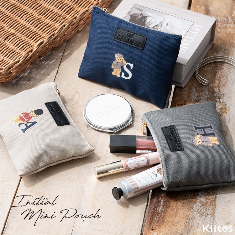 ポーチ 小物入れ 小さめ ブランド イニシャル GB Teddy Bear グレート・ブリティッシュ・テディベア レディース 化粧ポーチ アクセサリーポーチ フラット コスメ おしゃれ マチなし かわいい 大人 柄 クマ 熊 プレゼント ギフト