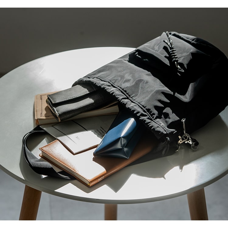 ショルダーバッグ レディース 斜め掛け 大人 巾着 小さめ 2way トート a5 ペットボトル マチ広 軽量 ドロスト ブランド コード編みハンドル ちょうどいいサイズ感 通勤 通学 学生 ナイロン プレゼント ギフト