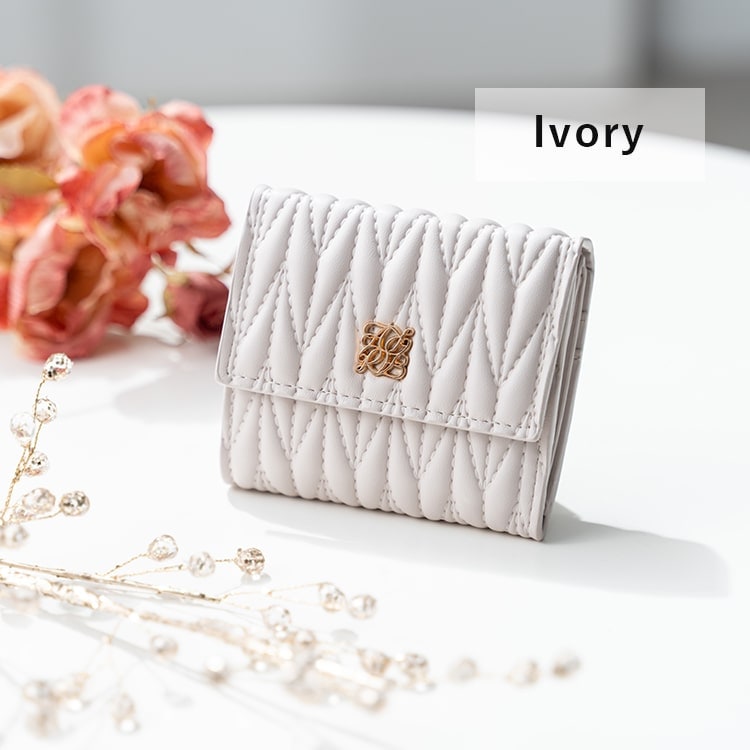 財布 レディース 三つ折り 小さめ キルティング コンパクト ウォレット ミニ財布 ブランド かわいい おしゃれ 大人 軽量 合皮 プレゼント ギフト