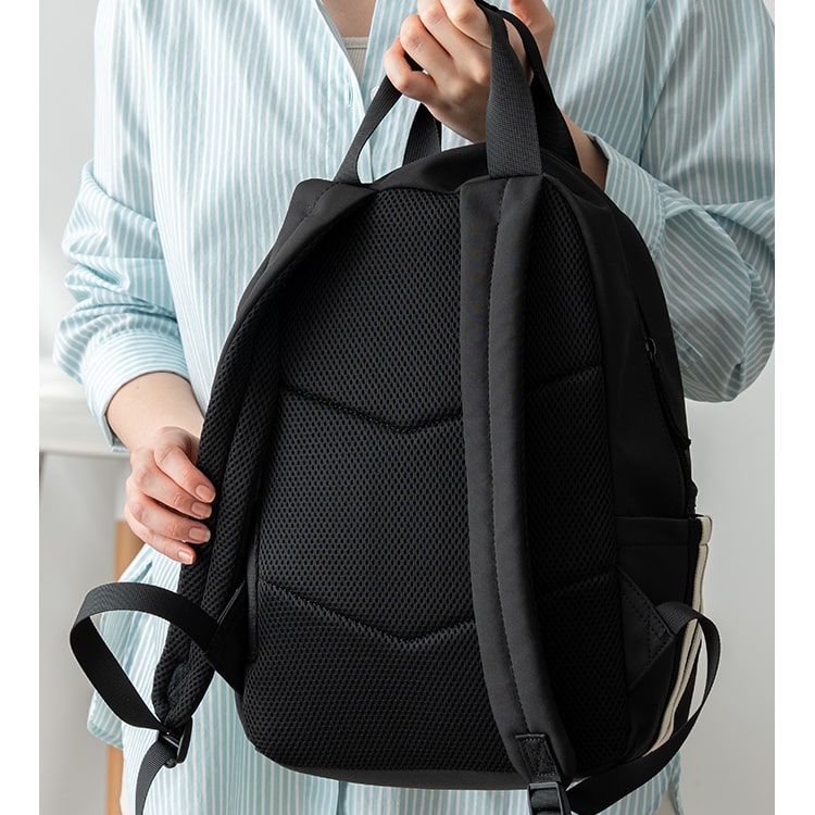 リュック レディース a4 大容量 通学 軽量 ブランド トラックライン 学生 12ポケット L.R.M カジュアル シンプル おしゃれ かわいい 通勤 旅行 リュックサック 背面ポケット プレゼント ギフト