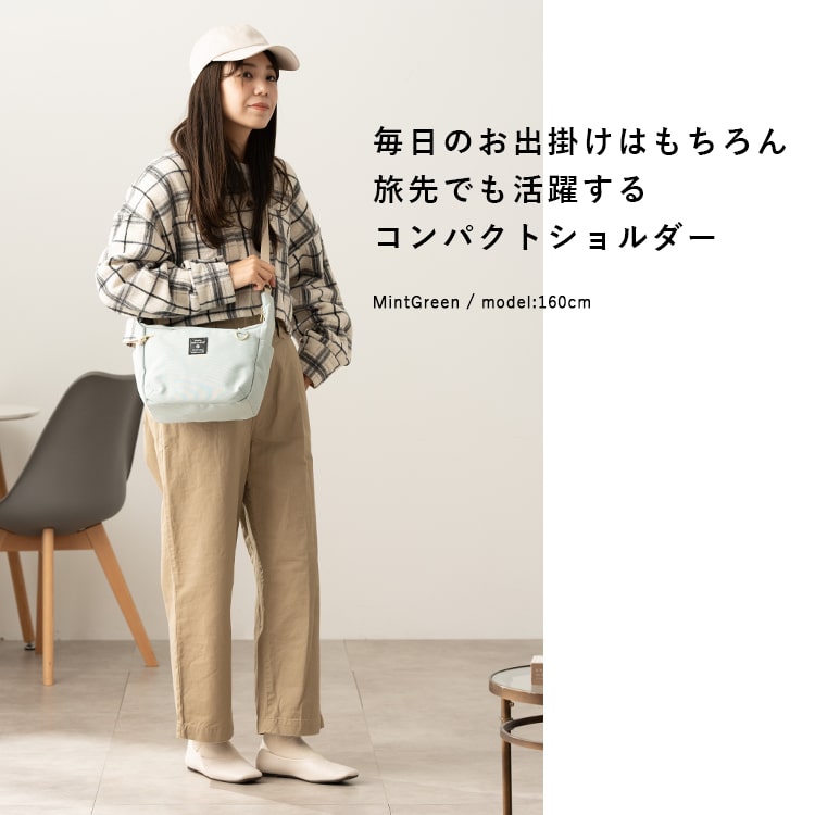 ショルダーバッグ レディース ブランド アネロ anello 斜め掛け 大人 上品 軽量 両面撥水 10ポケット ミニショルダーバッグ a5 ペットボトル 小さめ ファスナー付き 通勤 通学 学生 犬 散歩バッグ 自転車 かわいい おしゃれ ポケット多い 20代 30代 40代 プレゼント ギフト