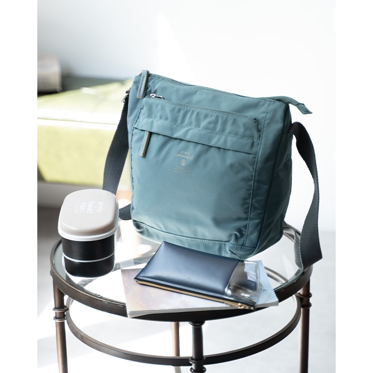 ショルダーバッグ レディース ブランド anello アネロ 斜め掛け おしゃれ 大人 軽量 かわいい 6ポケット スクエア a5 ペットボトル 大きめ 通勤 通学 学生 仕事 ファスナー付き プレゼント ギフト