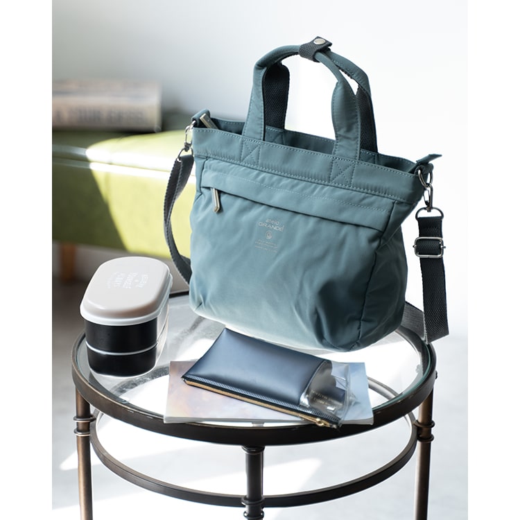 ショルダーバッグ レディース ブランド アネロ anello 2way 斜め掛け トートバッグ 小さめ 軽量 大人 おしゃれ かわいい 5ポケット 通勤 通学 学生 仕事 犬 散歩バッグ ファスナー付き ペットボトル プレゼント ギフト