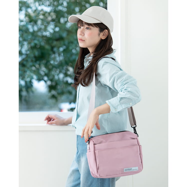 ショルダーバッグ レディース 斜め掛け 大人 軽量 撥水 7ポケット 多機能 a5 大きめ 大容量 ファスナー付き 自立 通勤 通学 旅行 かわいい おしゃれ 仕事 学生 ペットボトル 犬 散歩バッグ マチ広 ポケット多め プレゼント ギフト