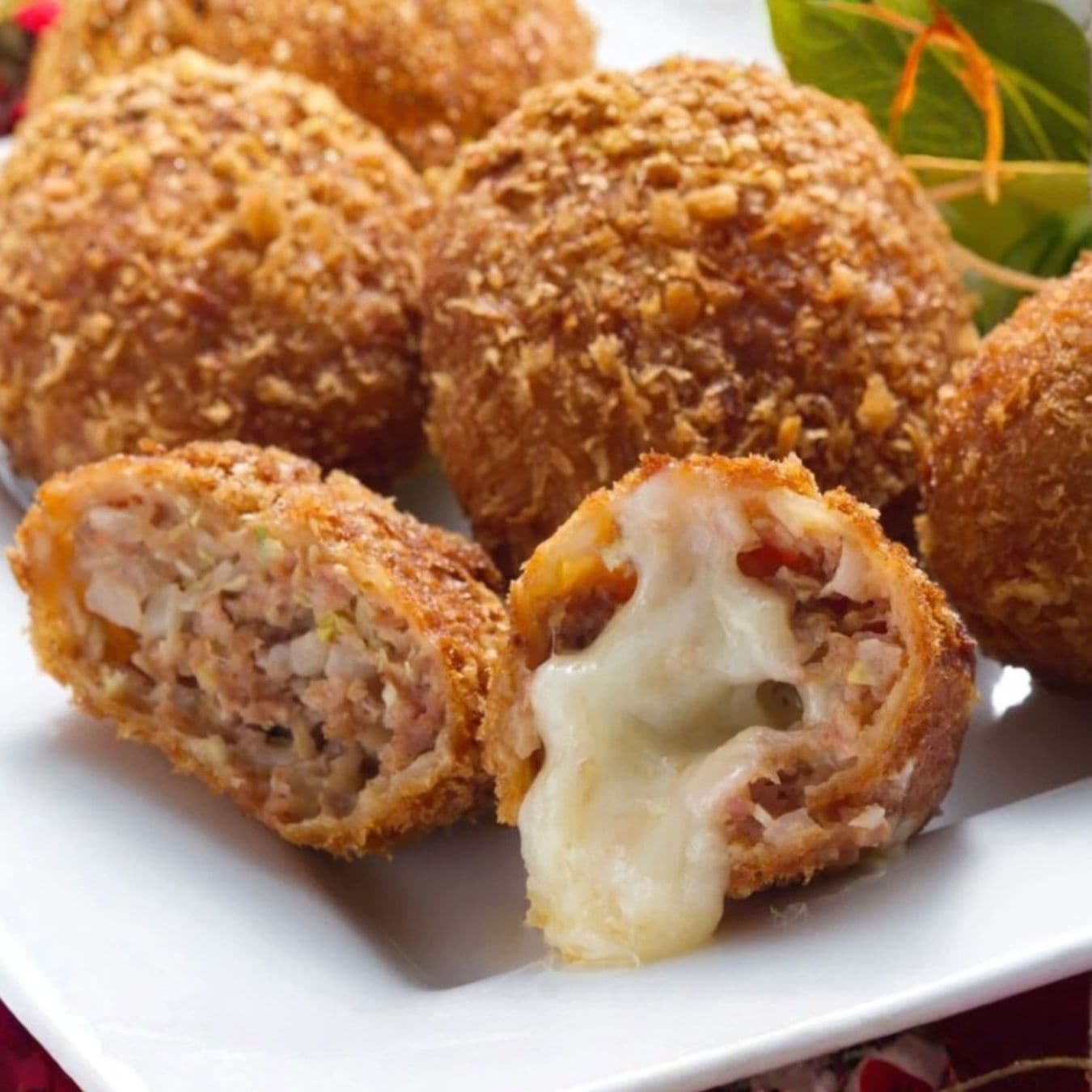 観音池ポークメンチカツセット