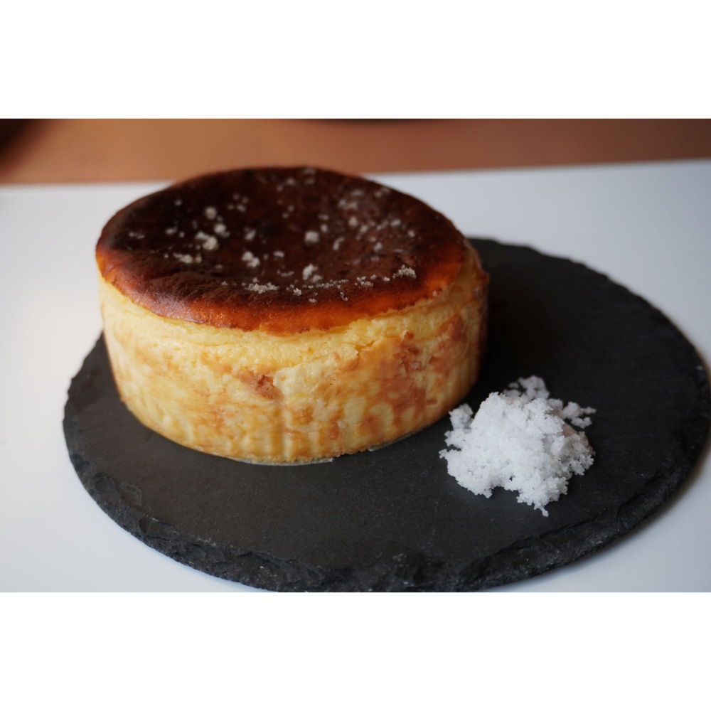 天草の塩バスクチーズケーキ