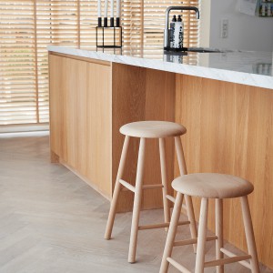 ڤ󤻡NORDIC STOOL by Traevarefabrikken<br>Υǥåġ ʥM<br>̲/ȶ<br>緿