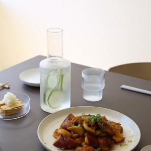 ��20��OFF��Ferm Living (�ե������ӥ�) Ripple Carafe (��åץ� ����ե�) ���ꥢ/���⡼�����졼/�ե����� �̲�/����ƥꥢ/������������Ź�ʡڹ���߸ˤ����