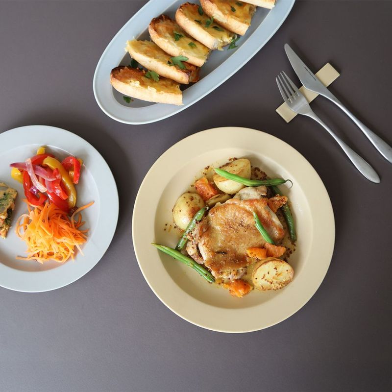 ��20��OFF��kura common (���� �����) Ena (����) ���ץ졼�� 24cm �����ҡ��١�����/�����륰�졼/���졼�ȥ��졼���ޥå� ���ο���/����/��