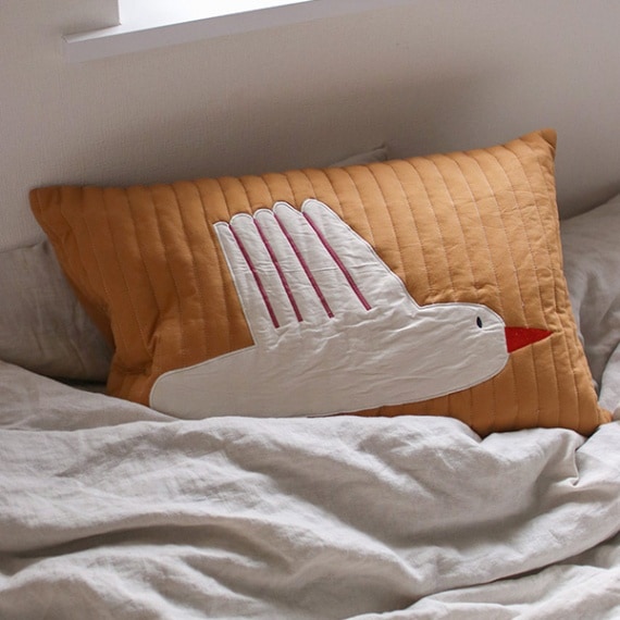 Ferm Living Bird Quilted Cushion �С��� ����ȥ��å���� 60��40cm �̲� ����ƥꥢ �Ҷ����� �ե��֥�å� �ե������ӥ� ������������Ź�ʡڤ����󤻡ۡڽ����ɽ񥰥å���