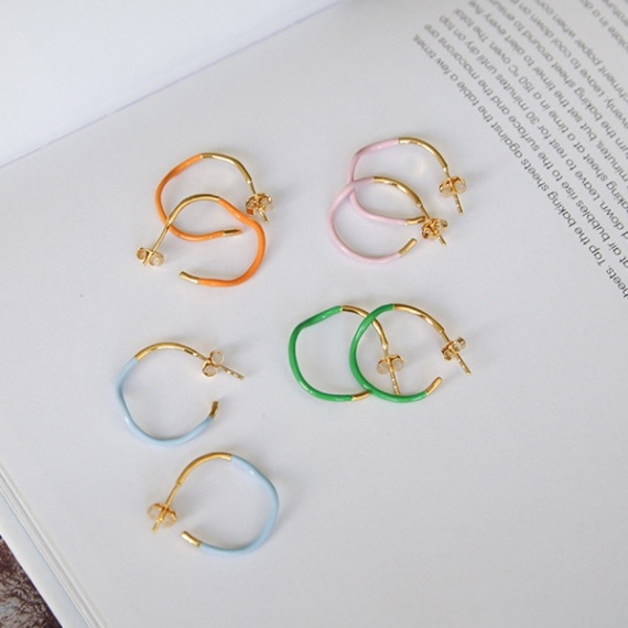 エナメル 便利な2ウェイピアス! ATMA イエロー&ゴールド Enamel (エナメル) ピアス スウェイ ゴールド/シルバー/グラス