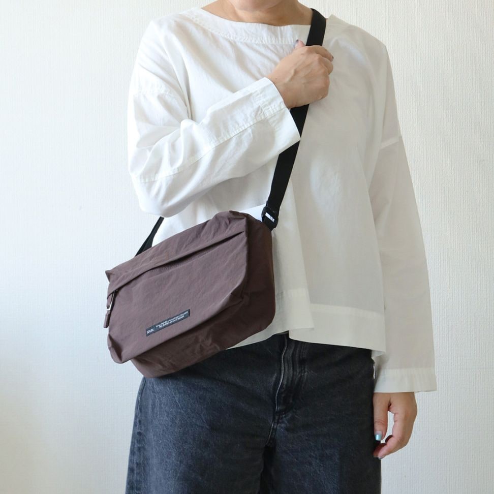 即完売再販なし】soleile ソレイル 撥水 ボディバッグ