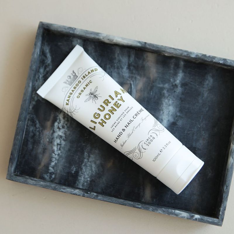 MAINE BEACH (�ޥ���ӡ���) LIGURIAN HONEY (�ꥰ�ꥢ��ϥˡ�) �ϥ�ɡ��ͥ��륯�꡼��