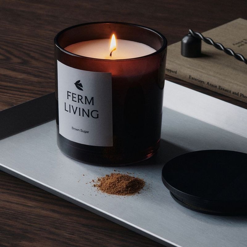 Ferm Living Vitto Scented Candle ������ ����ƥåɥ����ɥ� H10cm �ե������٥륬��å� �֥饦�󥷥奬�� �̲� ����ƥꥢ ������ ���ꥹ�ޥ� �ե������ӥ� ������������Ź�ʡڽ����ɽ񥰥å���