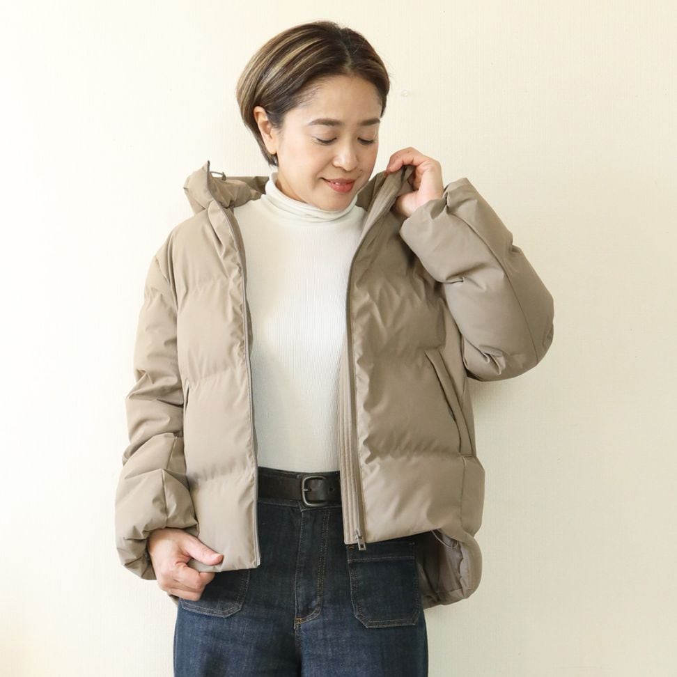 Sans Souci 34+ 軽くて暖かい、撥水シームレスファイバーダウン