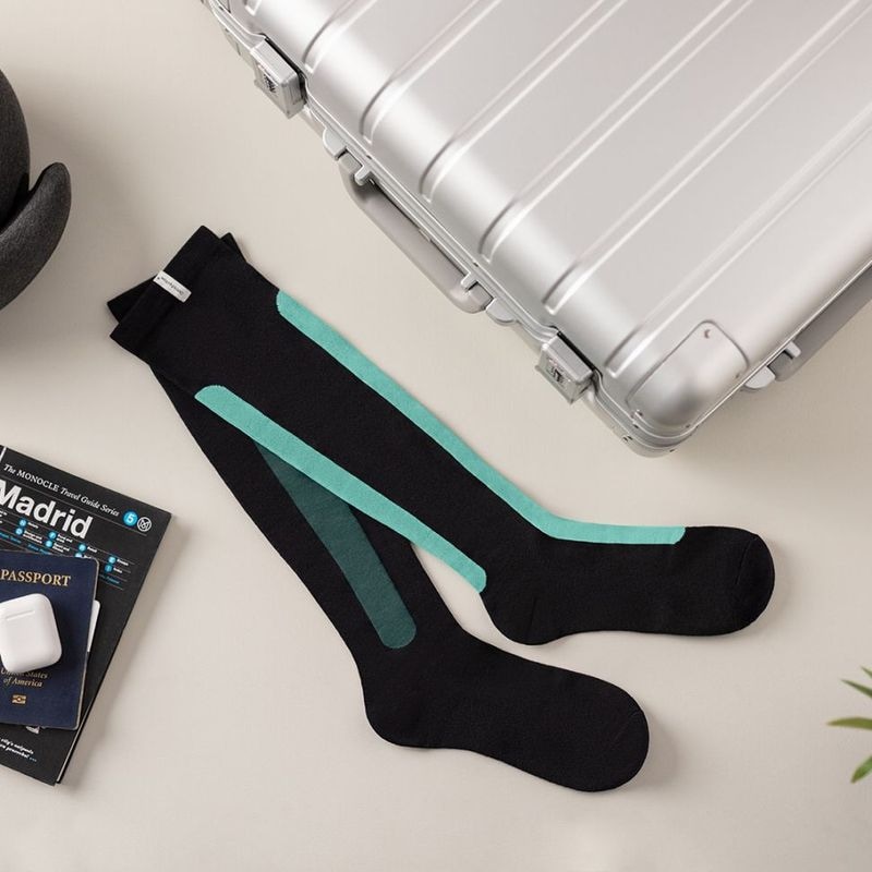 Ostrichpillow Bamboo Compression Socks S M �֥�å� �ʥ��ȥ������� �֥롼�����꡼�� �֥롼���������� ��åɡ����꡼�� �尵���å���/���Ե�/Ĺ��Υ��ư/�य��/����/�ɽ��� �������ȥ�å��ԥ���