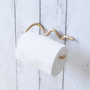 �ڤ櫓���ꡦ50%OFF��Ferm Living Curvature Toilet Paper Holder �����Х��奢 �ȥ���åȥڡ��ѡ��ۥ���� ������ϥ󥬡� �֥饹 �֥�å��֥饹 ��� ������� ������� 1Ϣ �̲� ����ƥꥢ ��﫥ȥ���åȥڡ��ѡ��ۥ���� �ե������ӥ� ������������Ź�ʡڹ���߸ˤ����