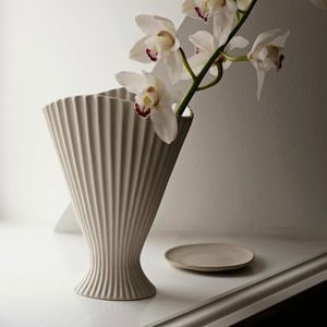 �ڤ櫓���ꡦ50%OFF��Ferm Living Fountain Vase L ���եۥ磻�� �̲� ����ƥꥢ �ե������ӥ� ������������Ź��