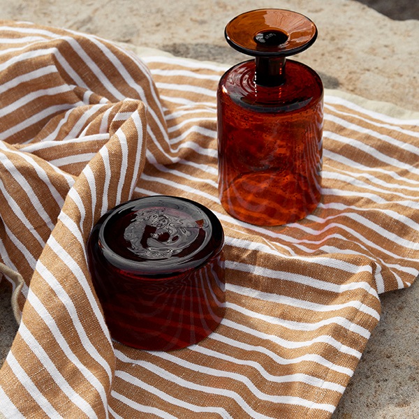 �ڹ���߸ˤ����Ferm Living (�ե������ӥ�) Oli Water Glass Low (���� �������������饹 ����) ����С�/�ꥵ�����륯�ꥢ �̲�/����/���饹/������������Ź