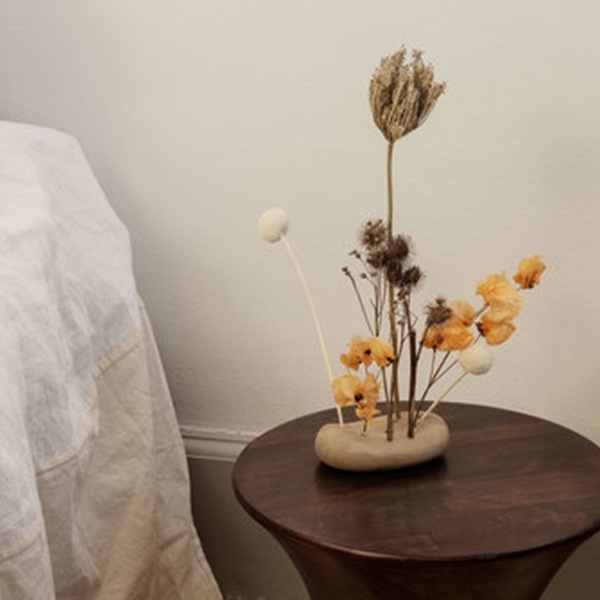 �ڤ����󤻡�Ferm Living (�ե������ӥ�) Vanitas Flower Stone (�����˥����ե����ȡ���� ����� �̲�/����ƥꥢ/�ִ�/������������Ź��