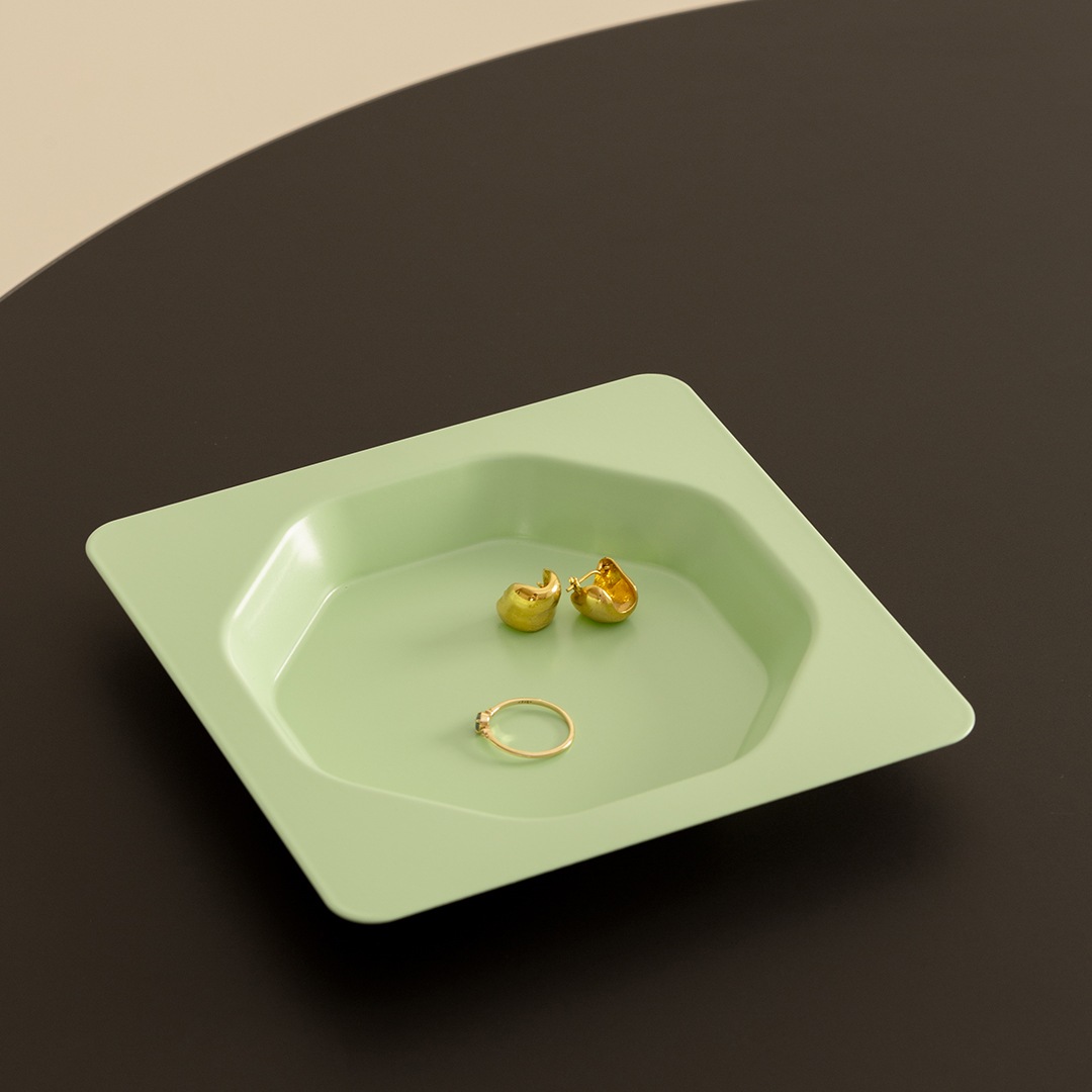 �ڤ����󤻡�esaila (��������) PURU Tray (�ס��� �ȥ쥤) S �����ܥ꡼/�ڡ��륰�꡼��/�С�����ǥ� ����ƥꥢ/��ʪ����/������������Ź��