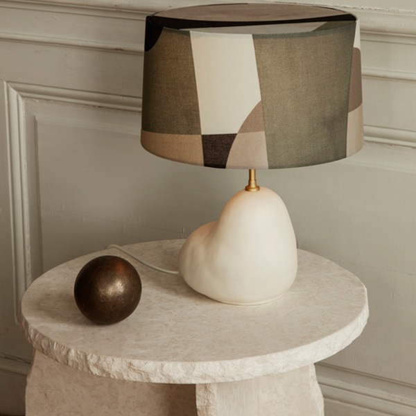 ��30%OFF�� Ferm Living (�ե������ӥ�) Mineral Sculptural Table (�ߥͥ�� ������ץ����� �ơ��֥�) �ۥ磻�� �̲�/����ƥꥢ/������������Ź��