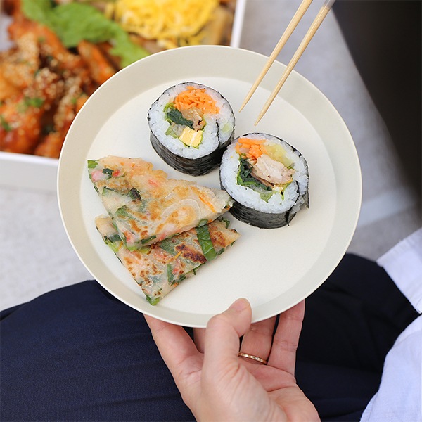 Ideaco イデアコ Usumono プレート 18cm サンドホワイト 食器 メラミン食器 アウトドア Ideaco Usumono 北欧 雑貨 インテリアのオンラインショップ Kozlife