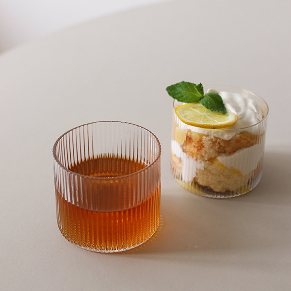 ��20��OFF��Ferm Living (�ե������ӥ�) Ripple Low Glasses (��åץ�������饹) 4�ĥ��å� ���ꥢ/���⡼�����졼/�ե����� �̲�/����ƥꥢ/������������Ź�ʡڹ���߸ˤ����