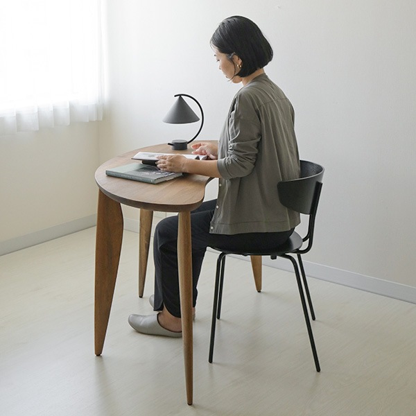 �ڤ����󤻡�Ferm Living (�ե������ӥ�) Feve Desk (�ե����� �ǥ���) ��������ʥå� �̲�/����ƥꥢ/�ơ��֥�/��/������������Ź�ʡ�����̵����